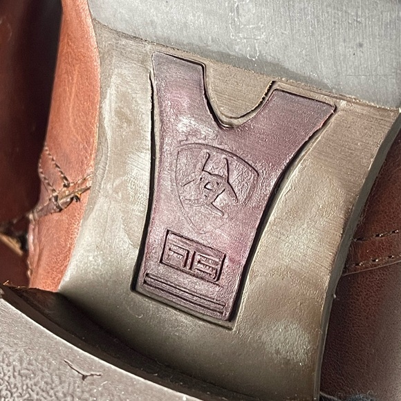 Preloved ARIAT York Boots Size 7B - Picture 9 of 17